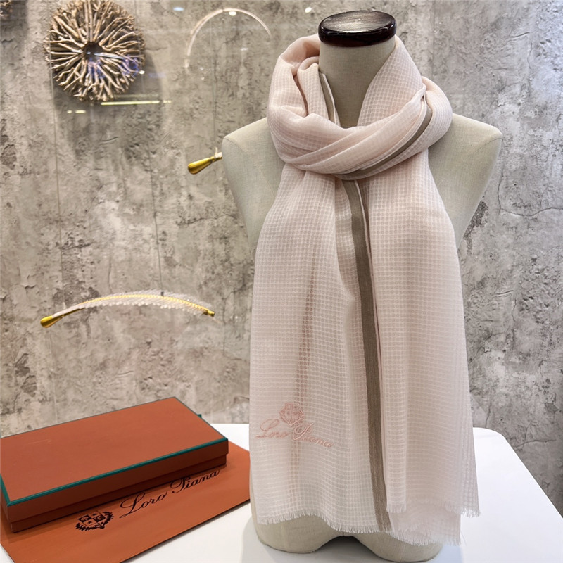 L0r0 P1ana ring velvet scarf