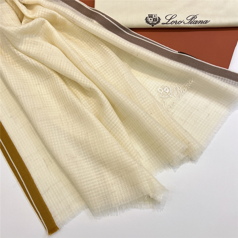 L0r0 P1ana ring velvet scarf