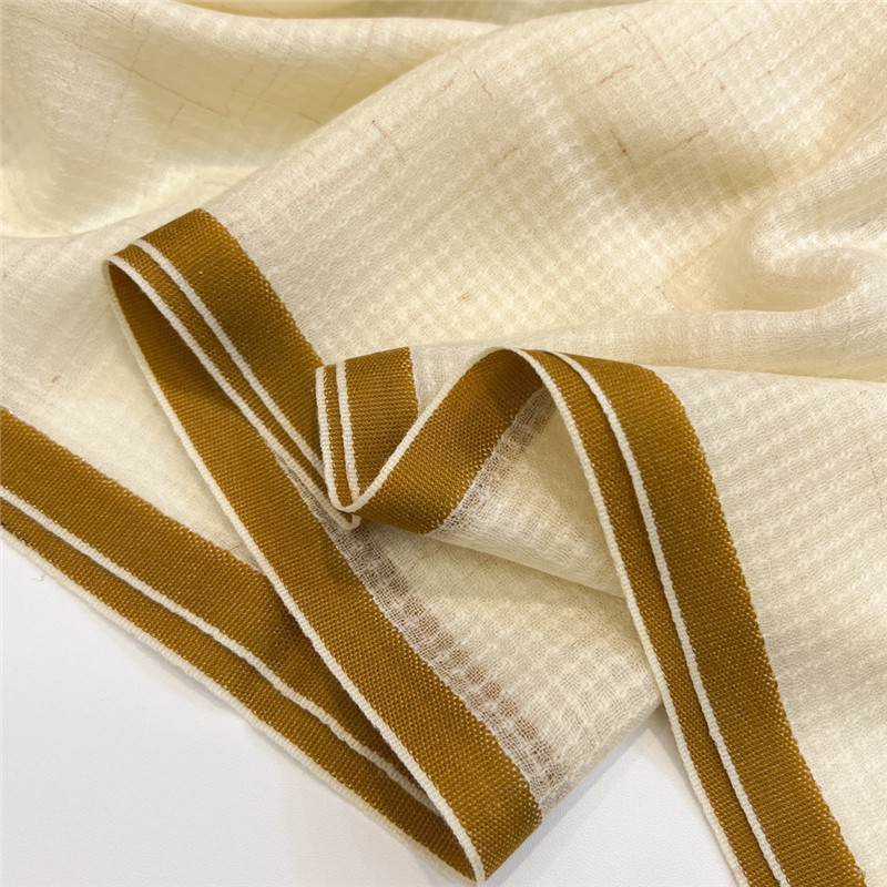 L0r0 P1ana ring velvet scarf