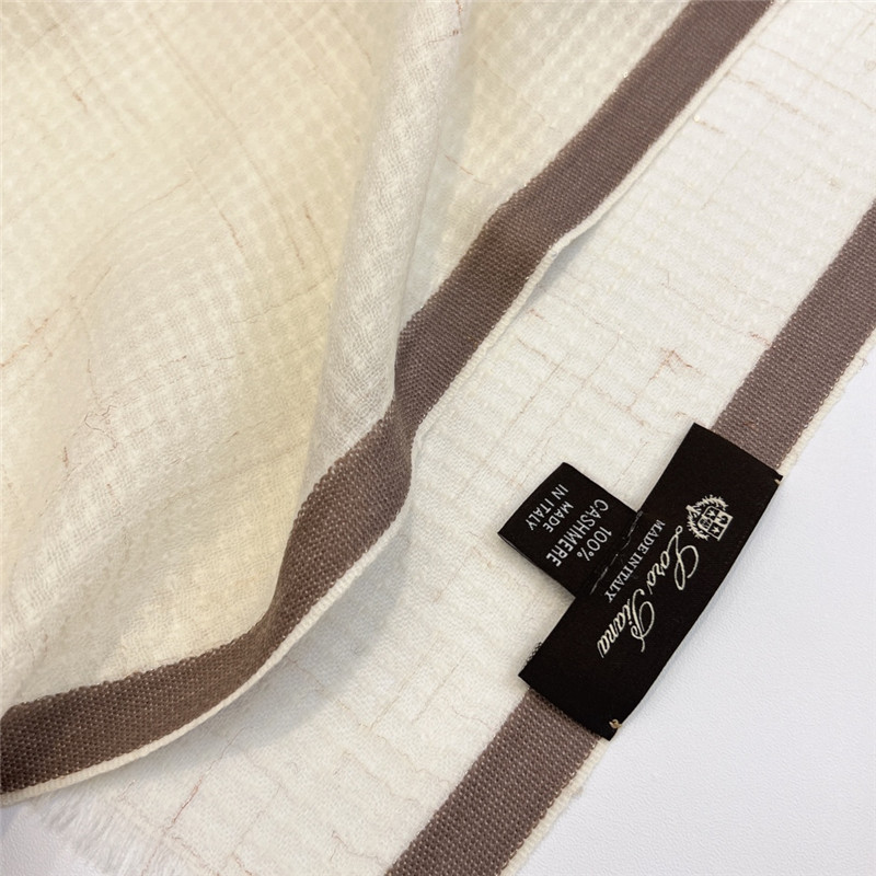 L0r0 P1ana ring velvet scarf