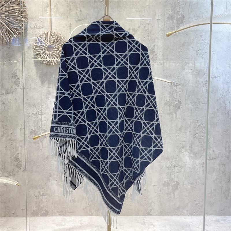 D10r cannage print shawl
