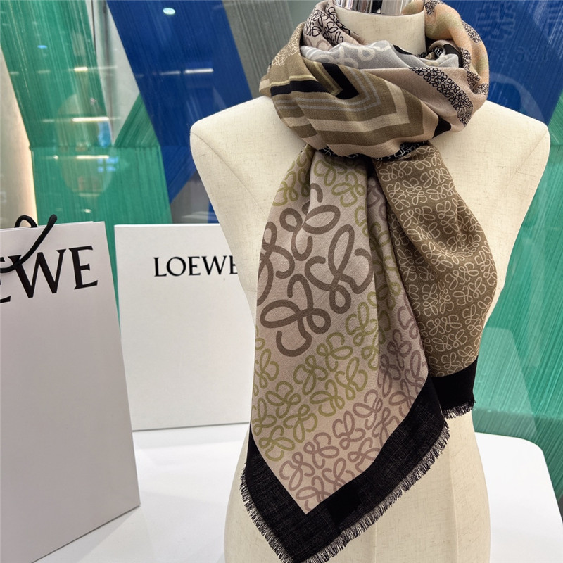 L0ew* line scarf