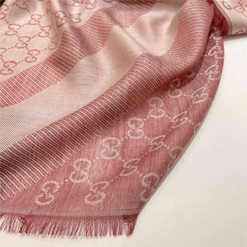 Gvc*1 letter jacquard two-tone shawl