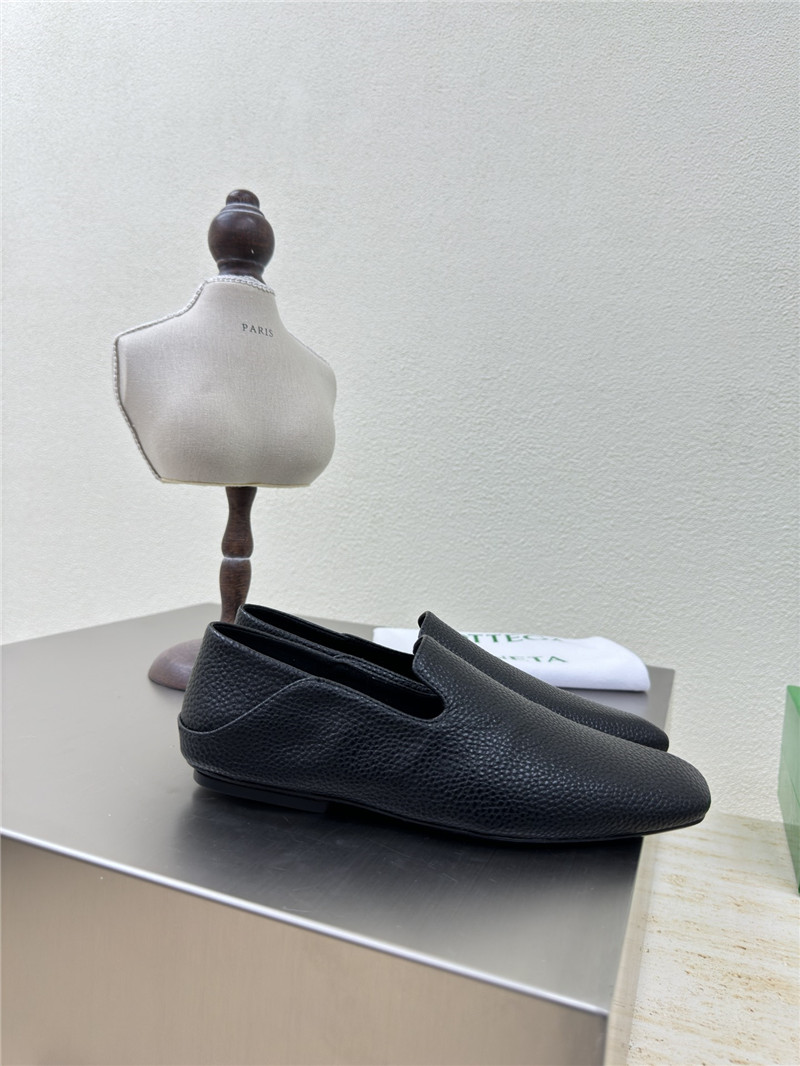 b0tt*ga Ven*ta black leather adamo slippers