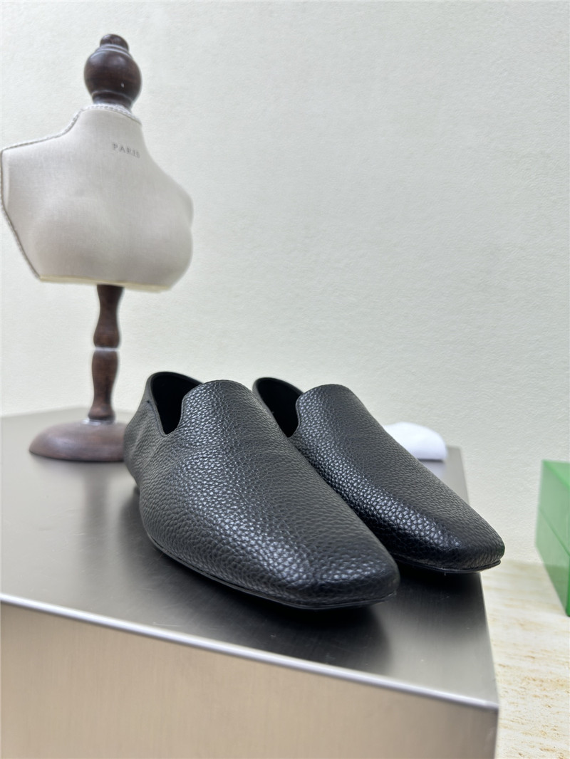 b0tt*ga Ven*ta black leather adamo slippers