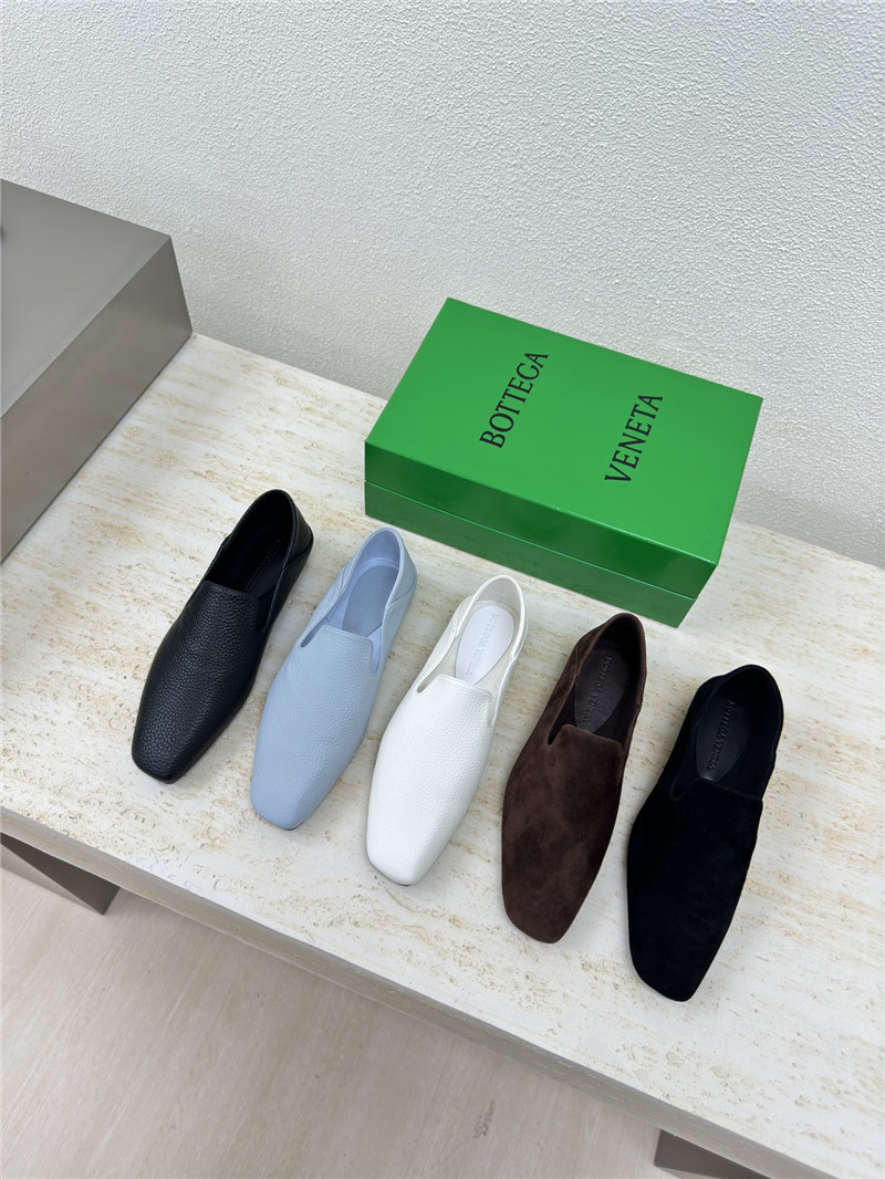 b0tt*ga Ven*ta blue silky leather adamo slippers