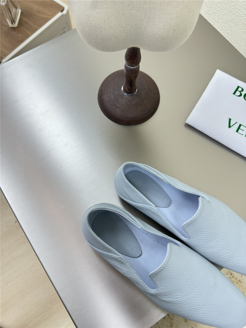 b0tt*ga Ven*ta blue silky leather adamo slippers