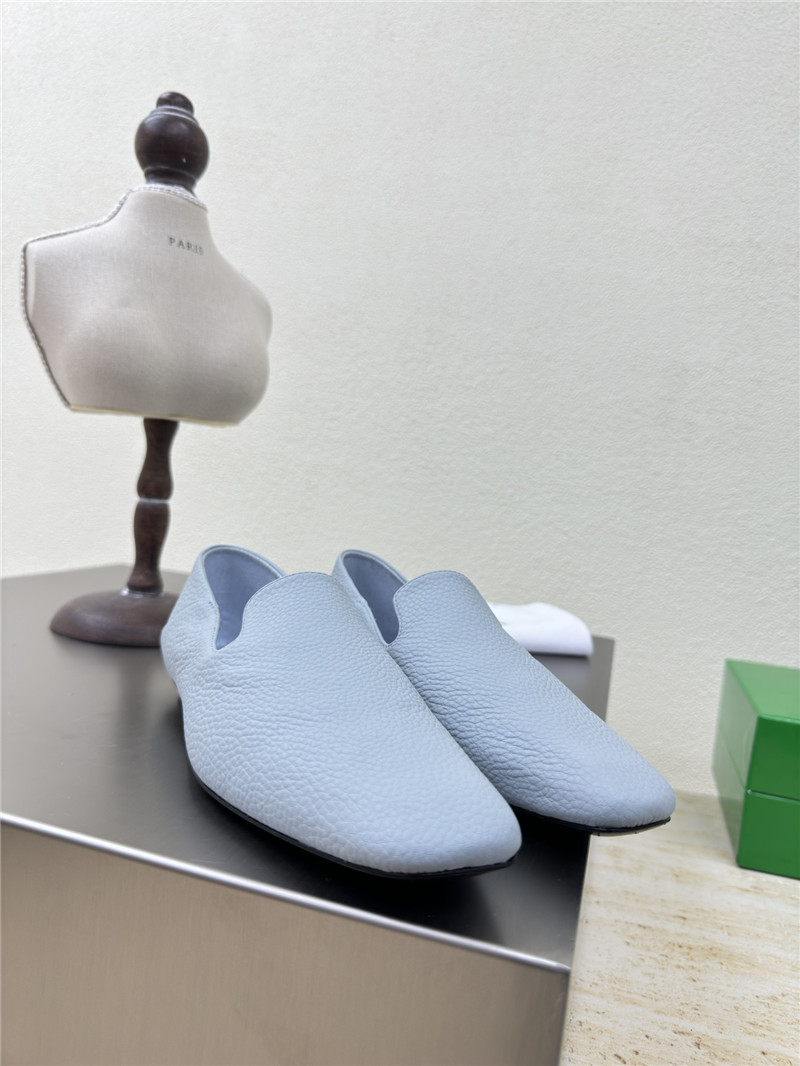 b0tt*ga Ven*ta blue silky leather adamo slippers