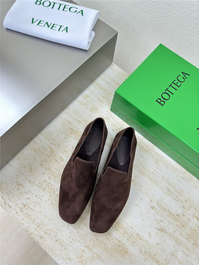 b0tt*ga Ven*ta brown suede adamo slippers