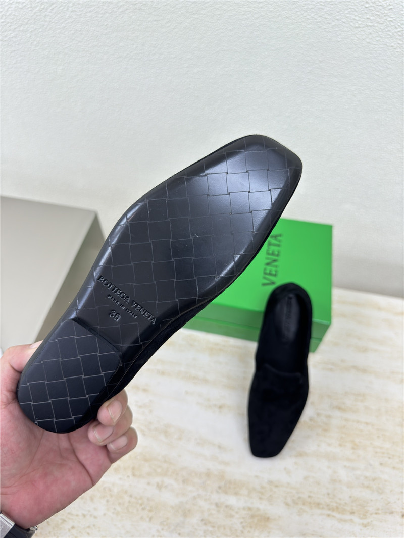 b0tt*ga Ven*ta black suede adamo slippers