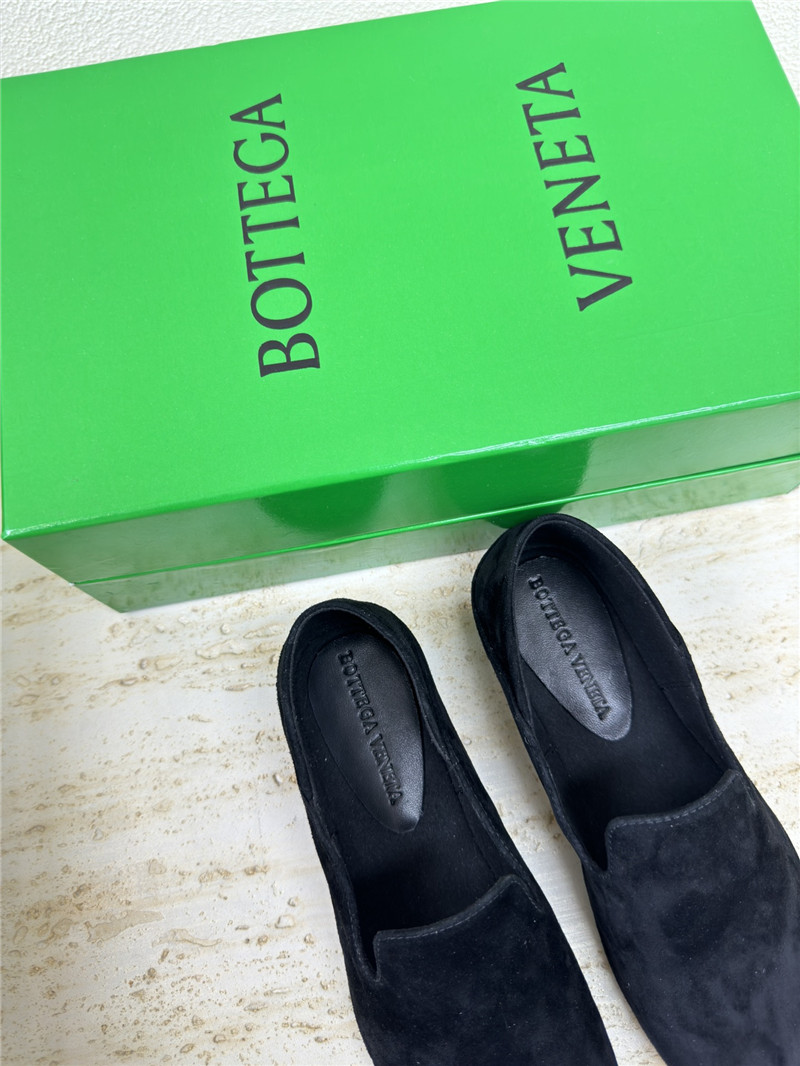 b0tt*ga Ven*ta black suede adamo slippers