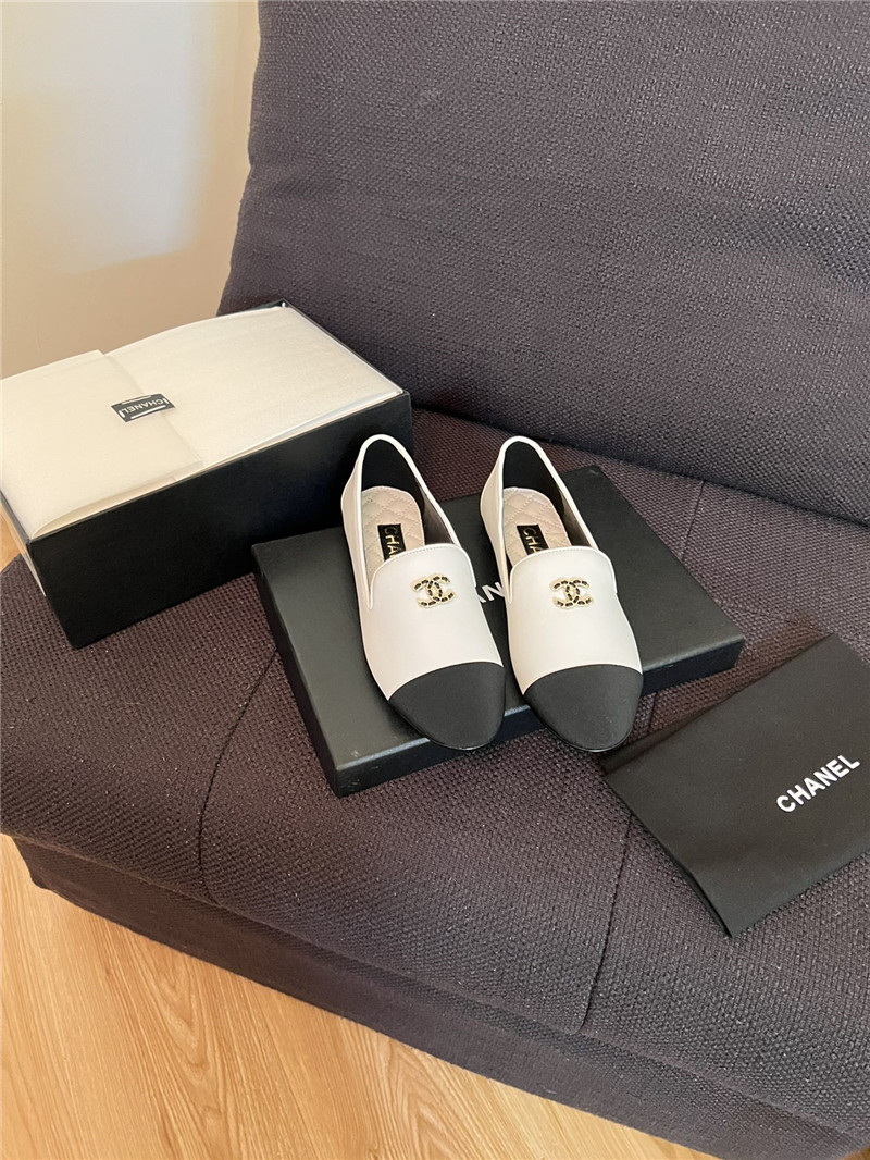Ch**el cap-toe white/black satin moccasin loafers