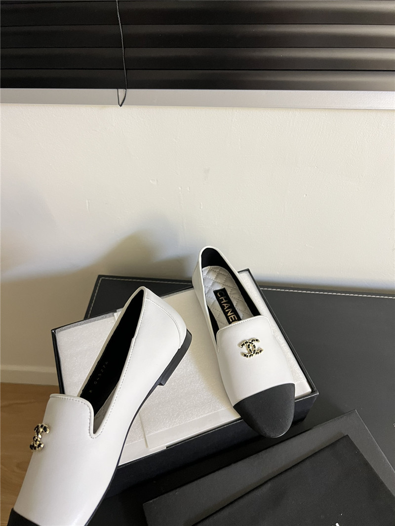 Ch**el cap-toe white/black satin moccasin loafers