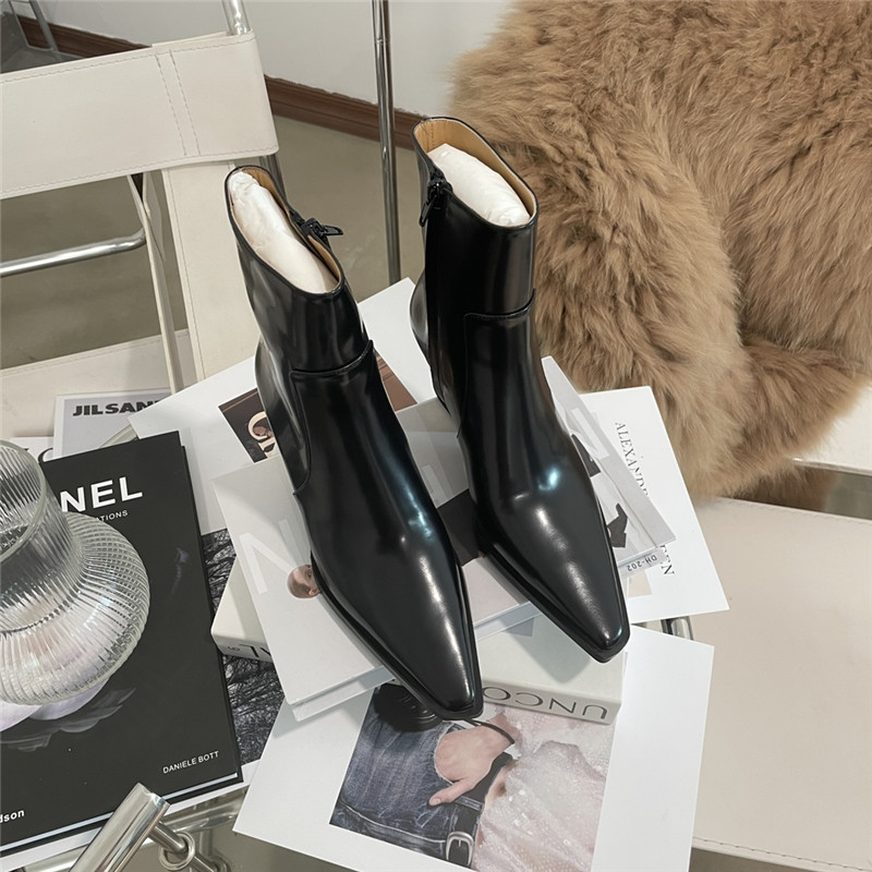 b0tt*ga Ven*ta tex pointed toe ankle boots