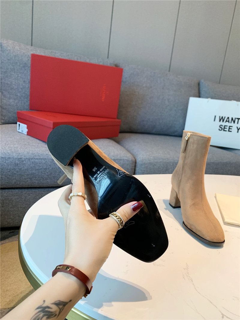 Va1e*ntin0 garavani beige suede vlogo ankle boots