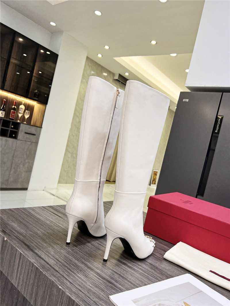 Va1e*ntin0 studded white high boots