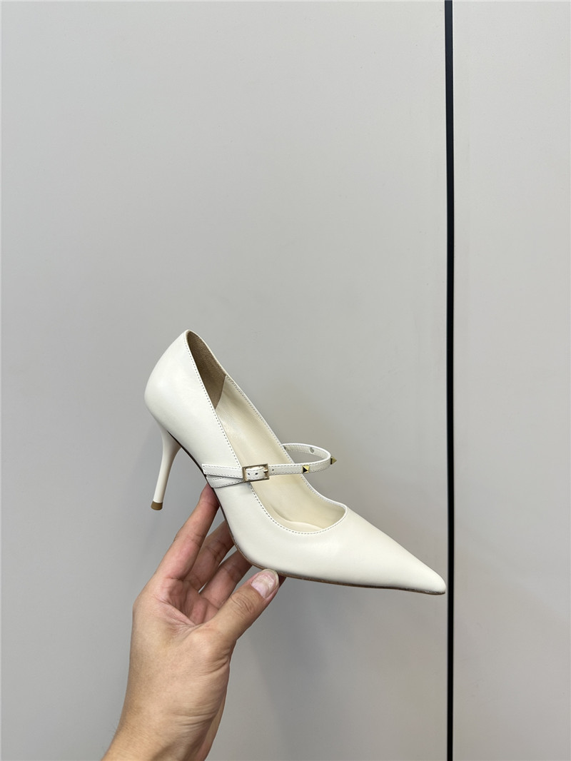 Va1e*ntin0 rockstud white leather pumps