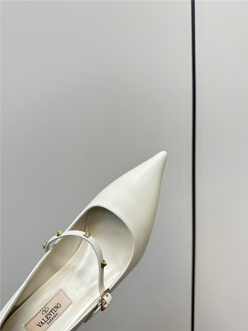 Va1e*ntin0 rockstud white leather pumps