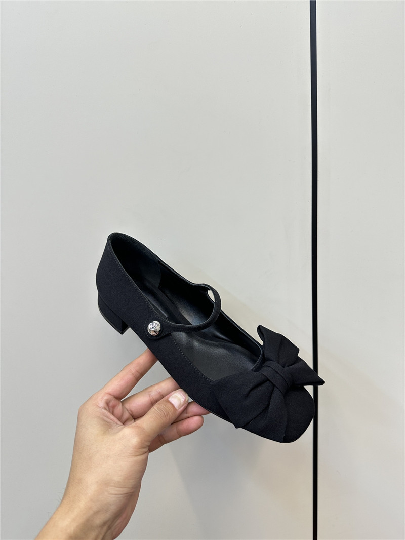 Va1e*ntin0 garavani black crepe bow ballerinas
