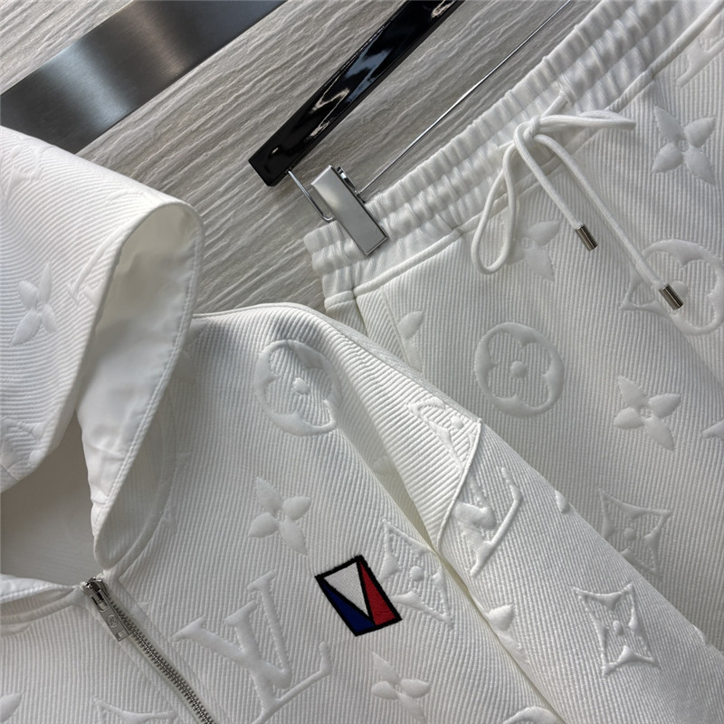 l0vis Vvtt0n lv full logo suit