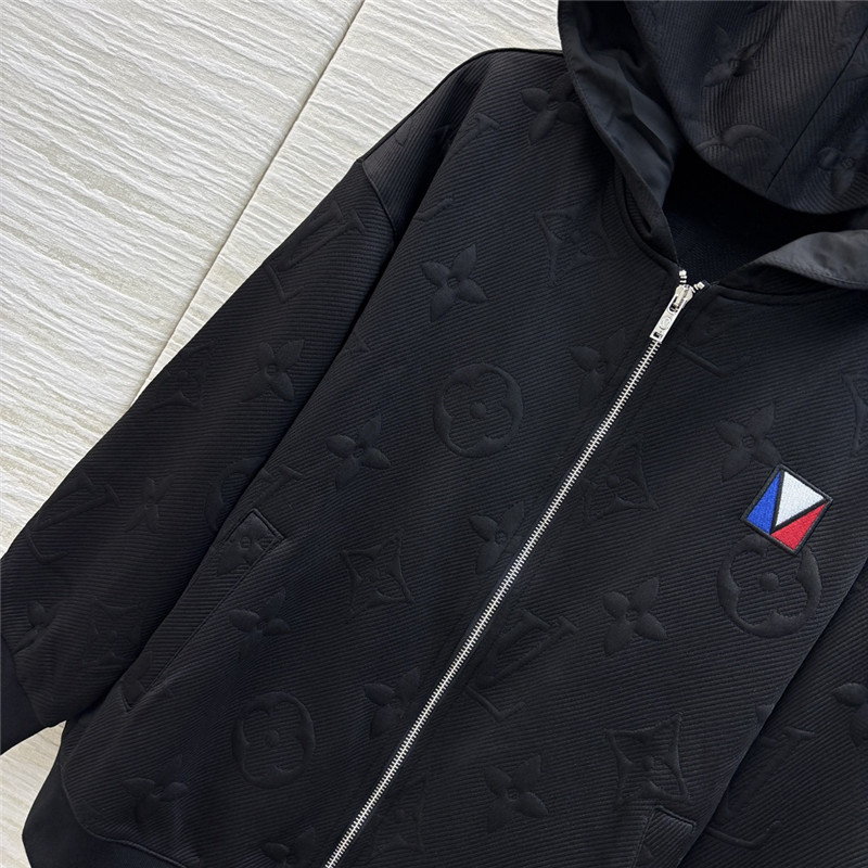 l0vis Vvtt0n lv full logo suit