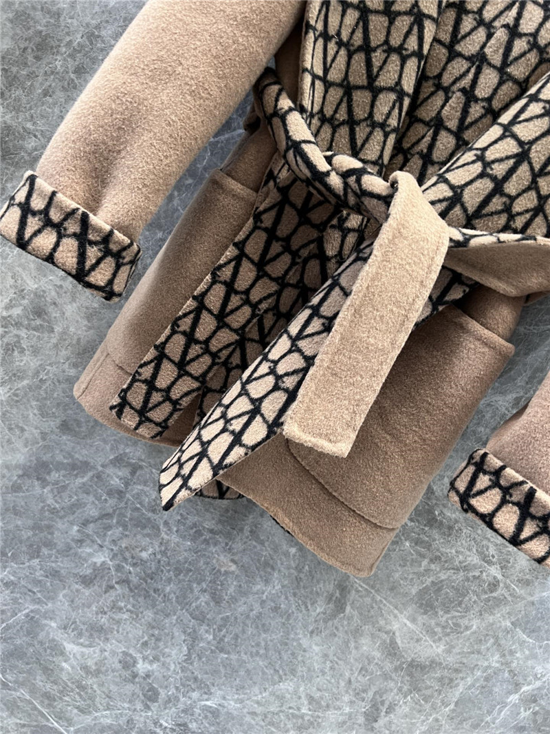 Va1e*ntin0 short coat