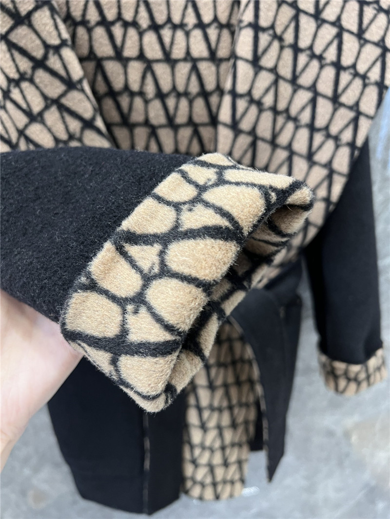 Va1e*ntin0 short coat