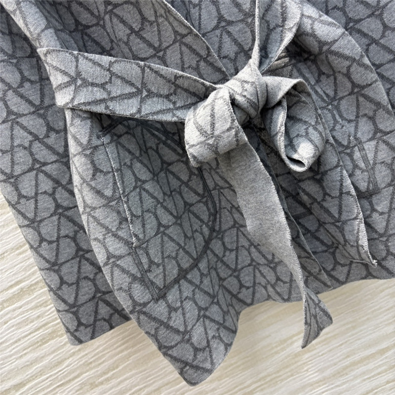 Va1e*ntin0 knitted coat