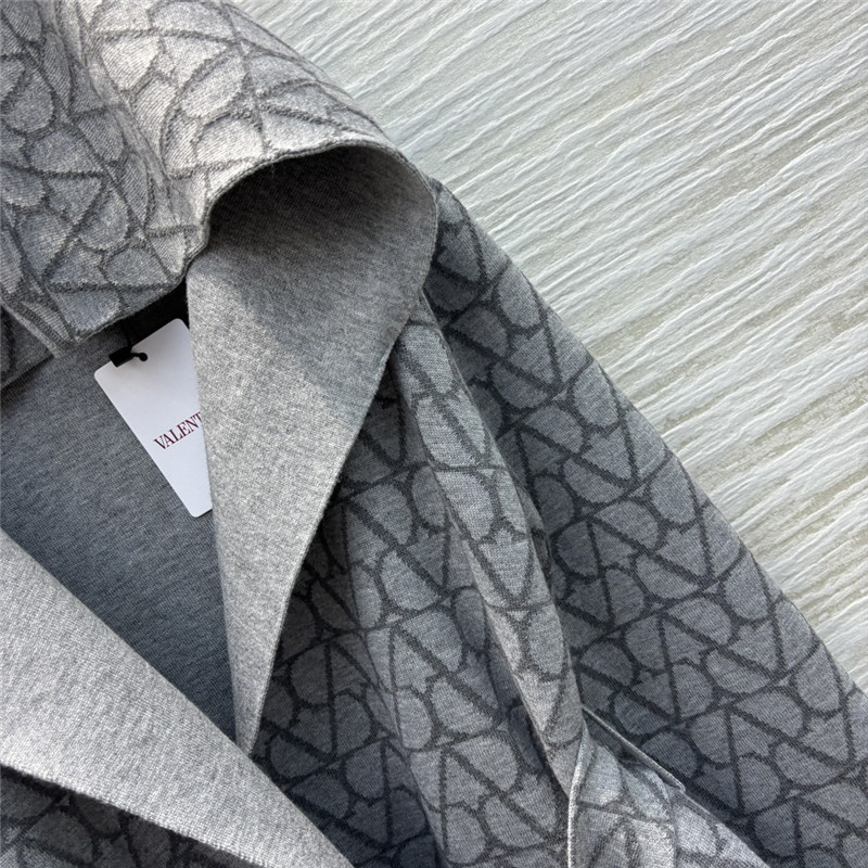 Va1e*ntin0 knitted coat