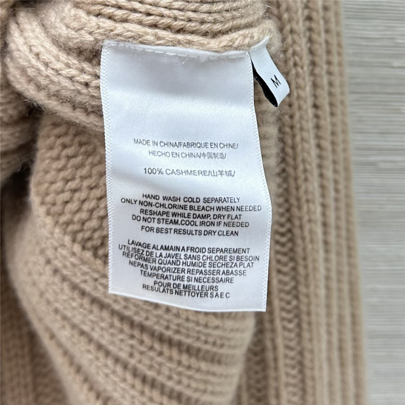 Vanitoo Cashmere Polo-Neck Jumper in Camel