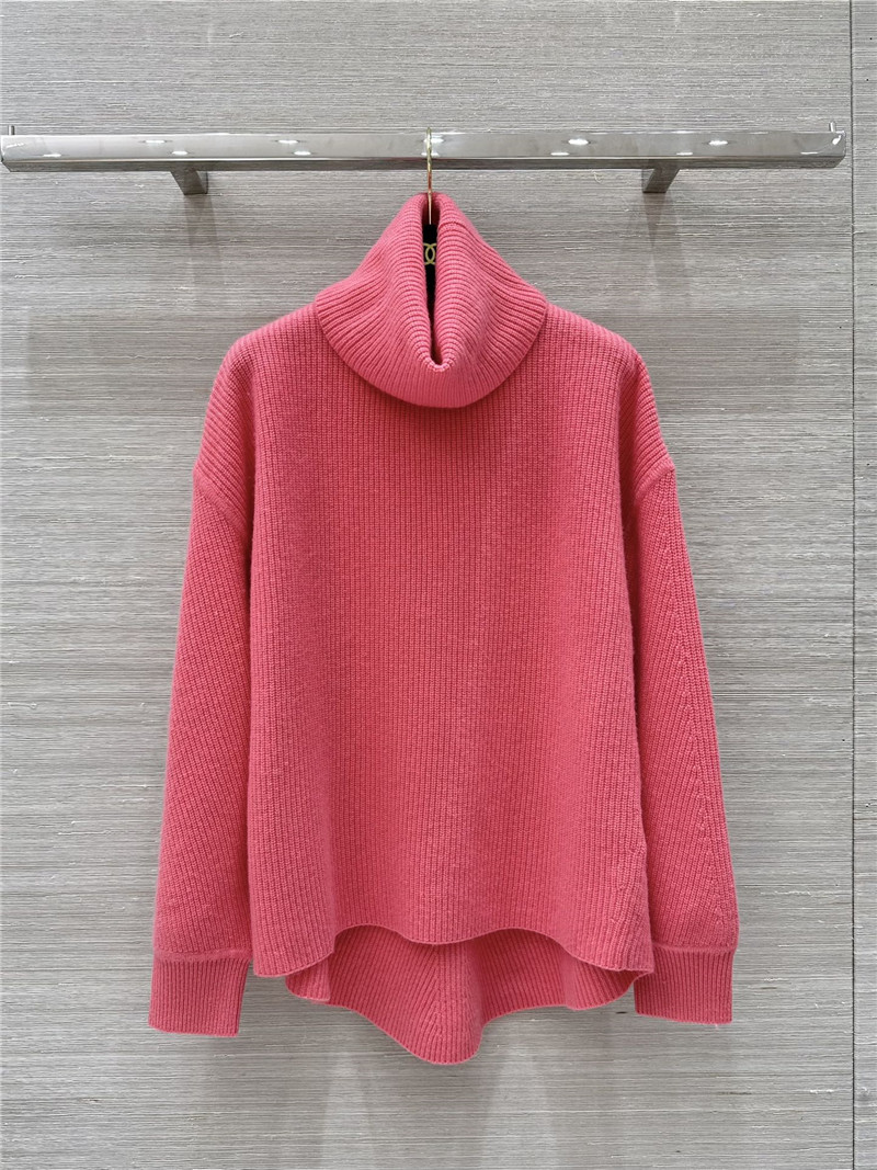 H**me5 cashmere turtleneck sweater