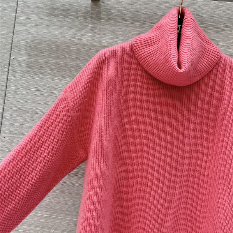 H**me5 cashmere turtleneck sweater