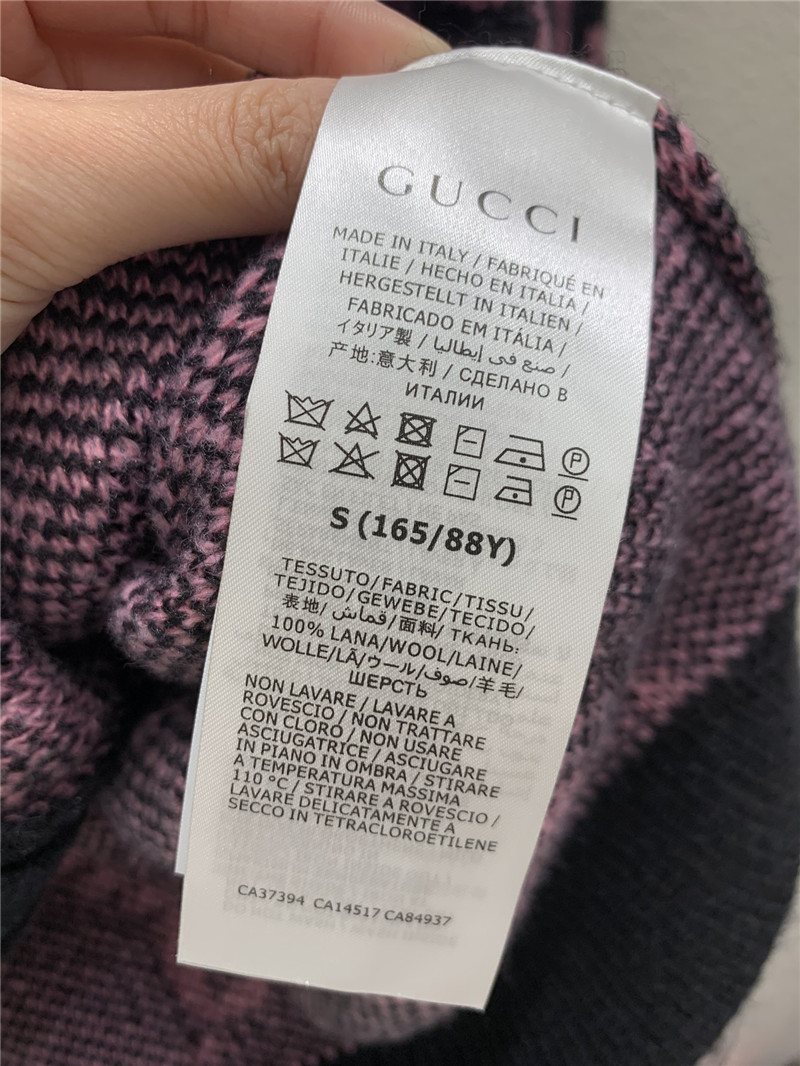 Gvc*1 gg intarsia v-neck cardigan navy