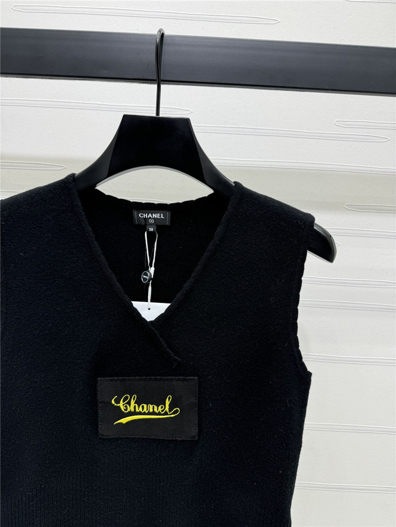 Ch**el v-neck knitted vest