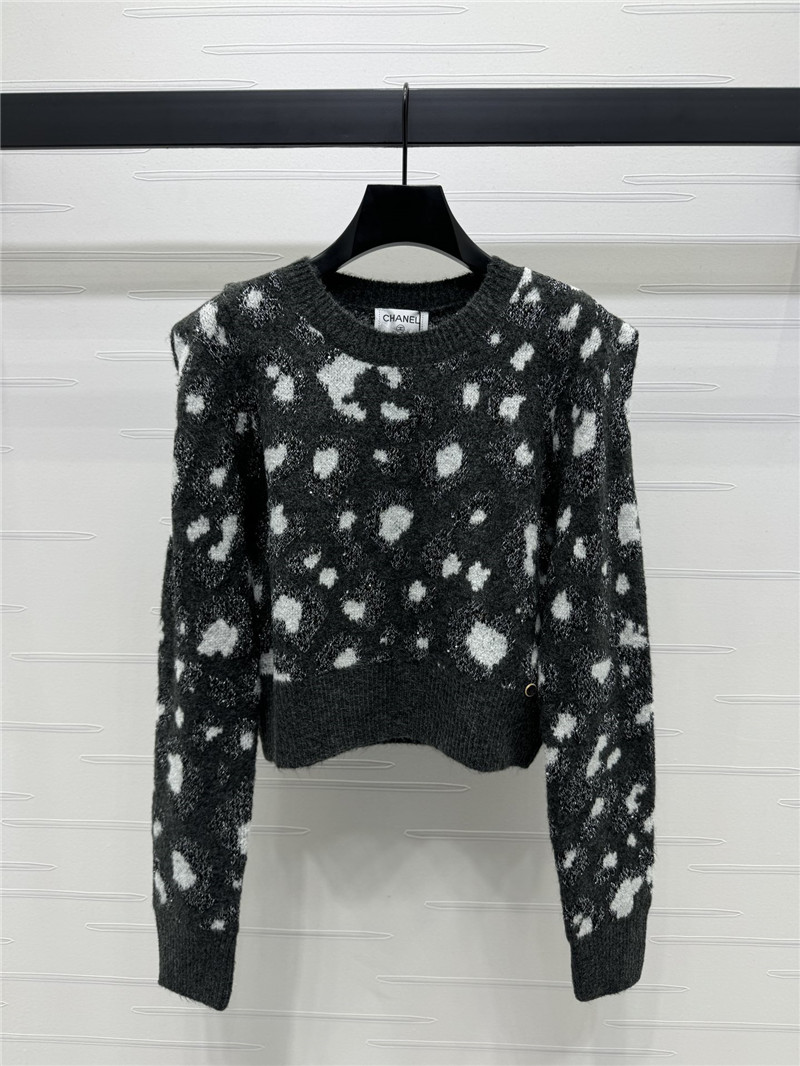 Ch**el leopard crop knit sweater black