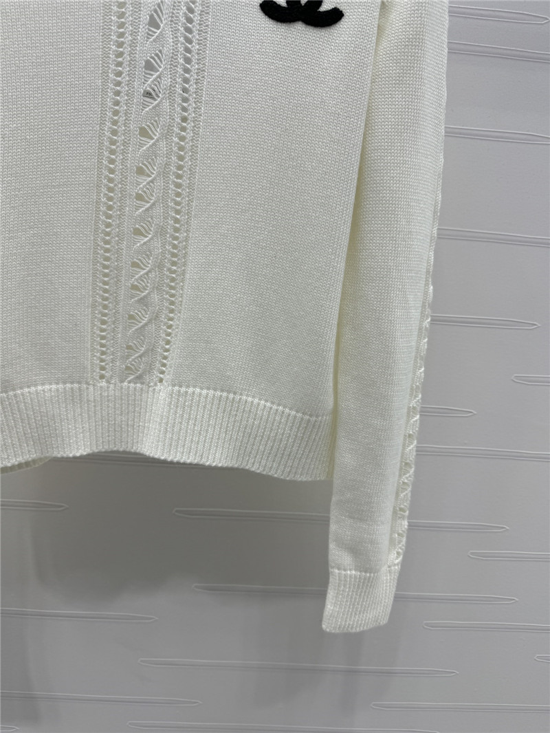 Ch**el white v-neck knitted sweater
