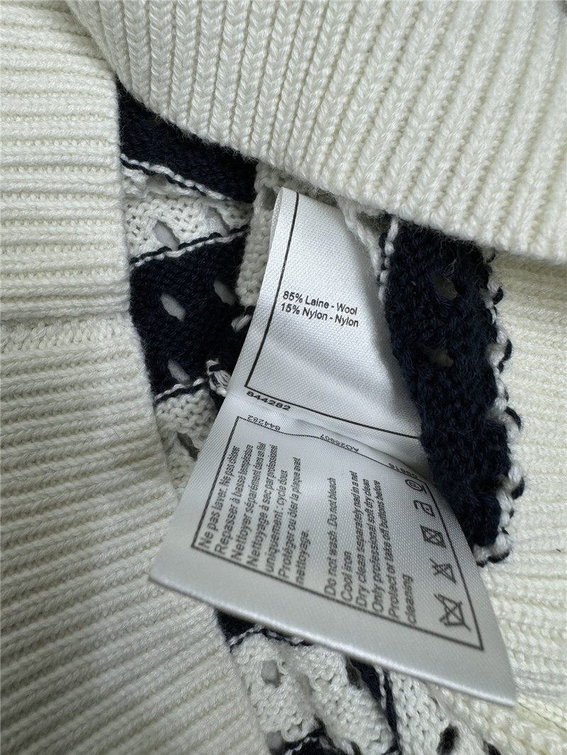 Ch**el hollow stripe black & white sweater