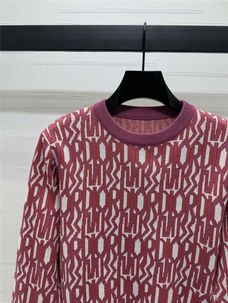 D10r oblique crew-neck sweater red