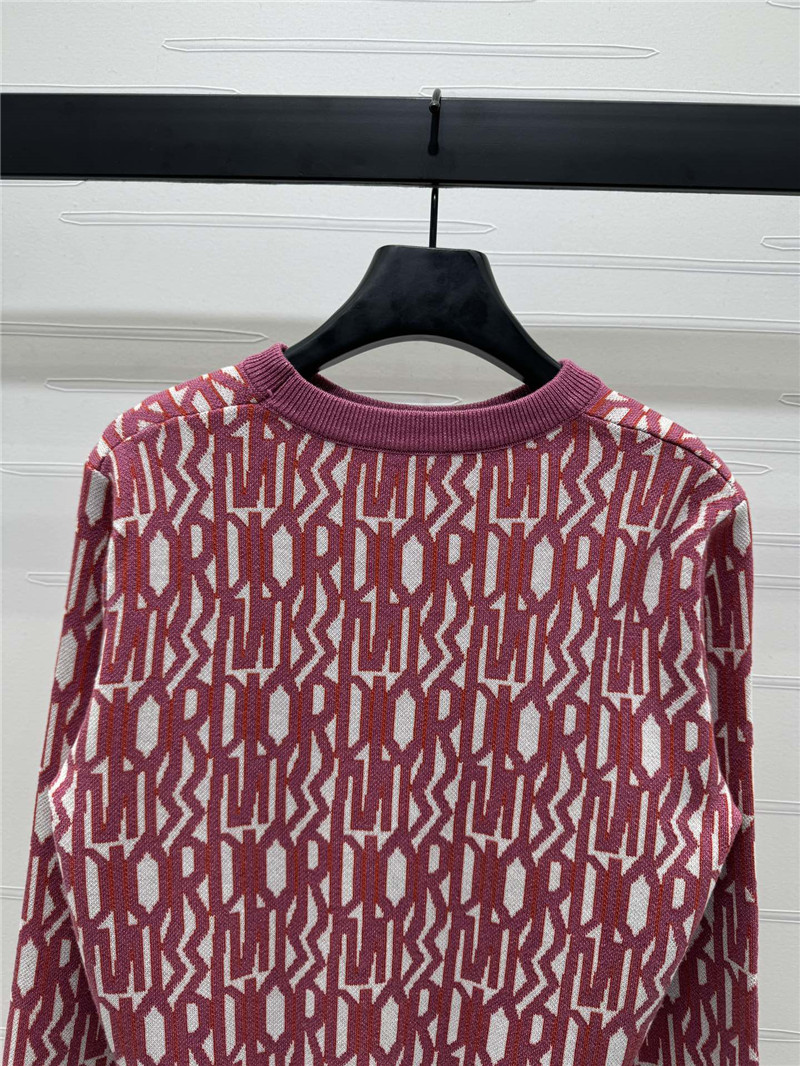 D10r oblique crew-neck sweater red