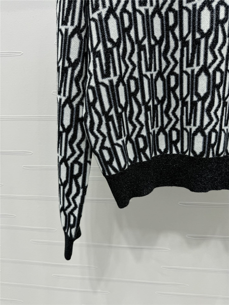 D10r oblique crew-neck sweater black