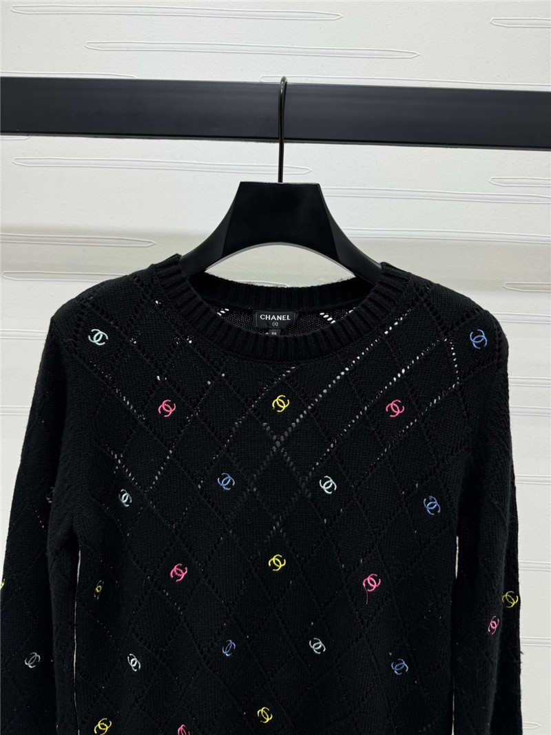 Ch**el colorful embroidered wool pullover in black
