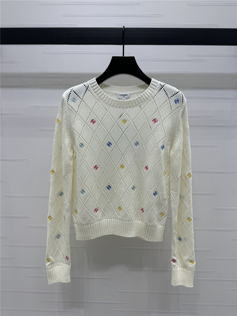 Ch**el colorful embroidered wool pullover in white