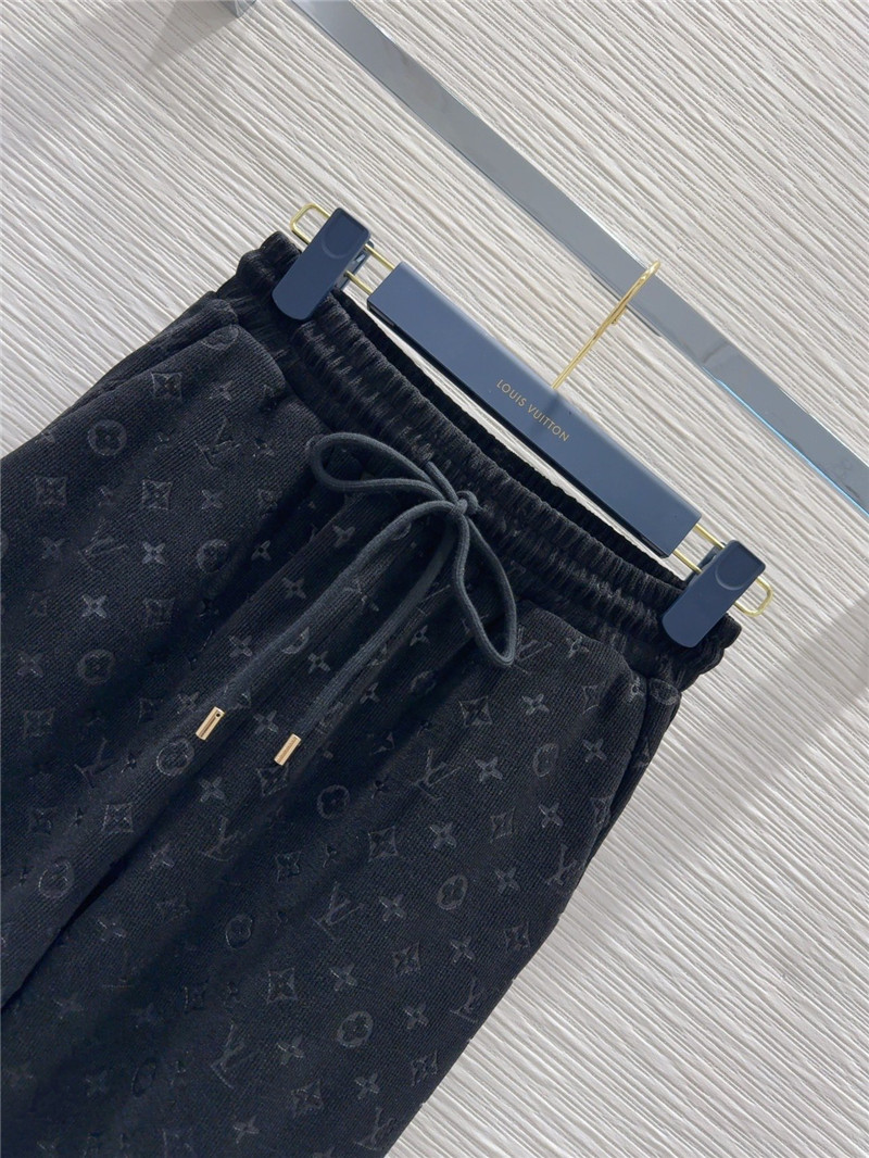 l0vis Vvtt0n lv embossed straight pants