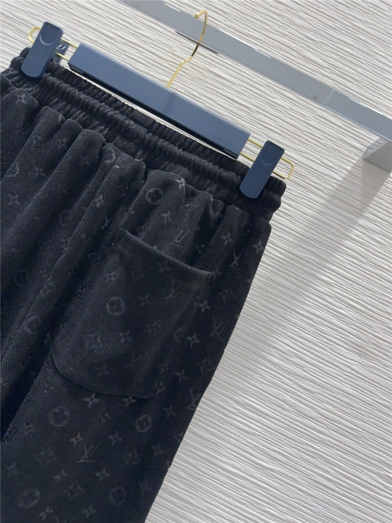 l0vis Vvtt0n lv embossed straight pants