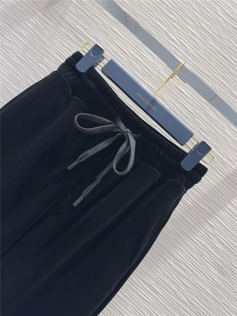 l0vis Vvtt0n lv new suit