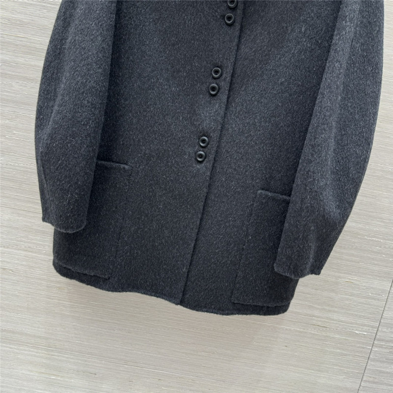 Vanitoo mid-length coat