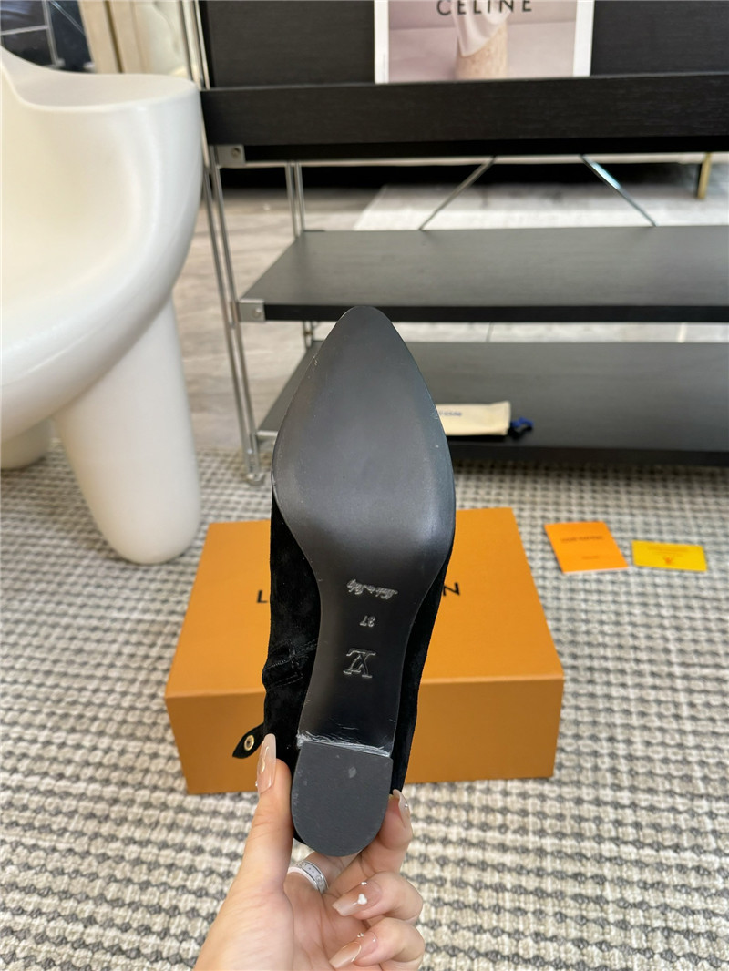 l0vis Vvtt0n lv pointed ankle boots