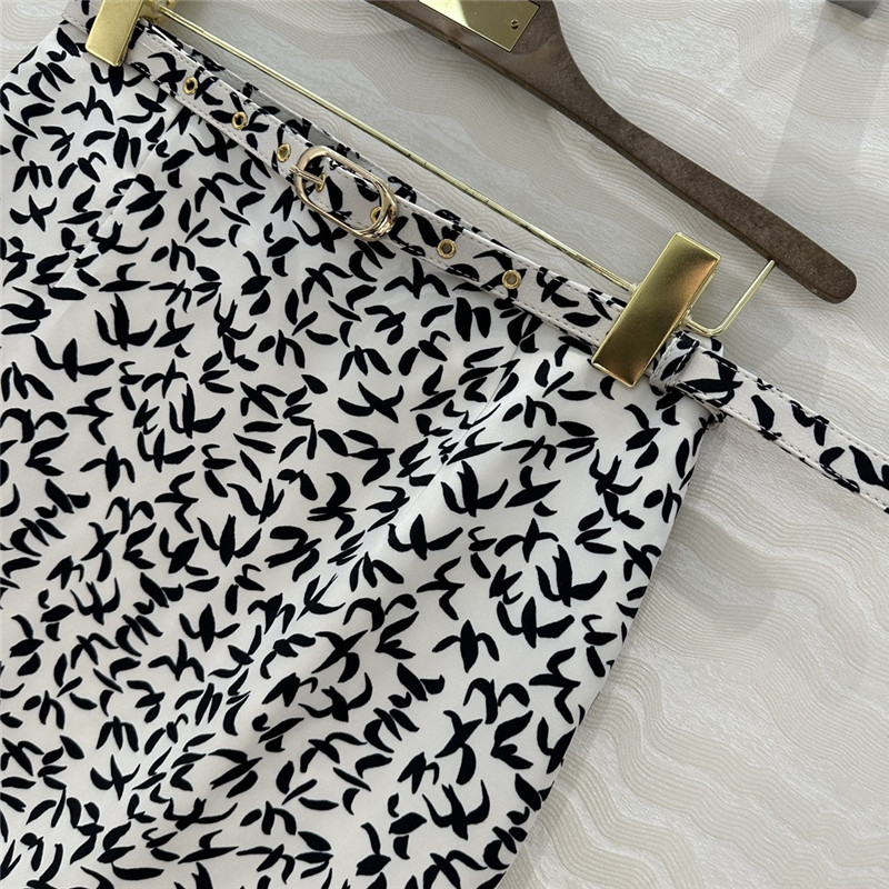 L0r0 P1ana hip skirt