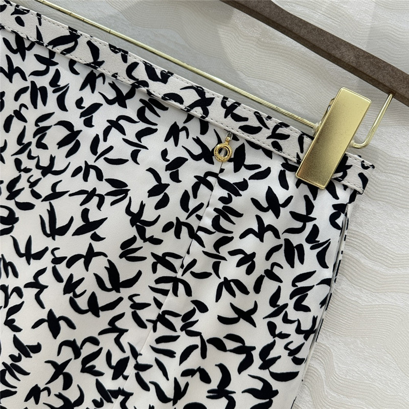 L0r0 P1ana hip skirt