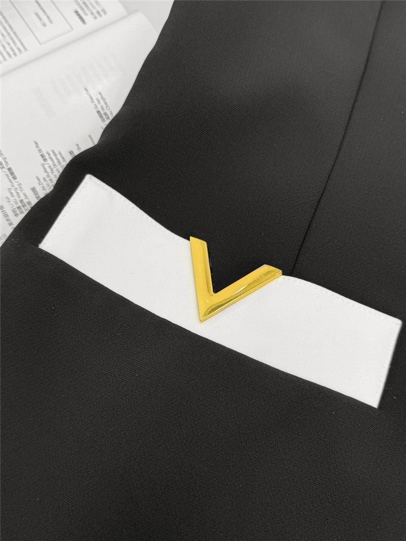 Va1e*ntin0 contrast color jacket